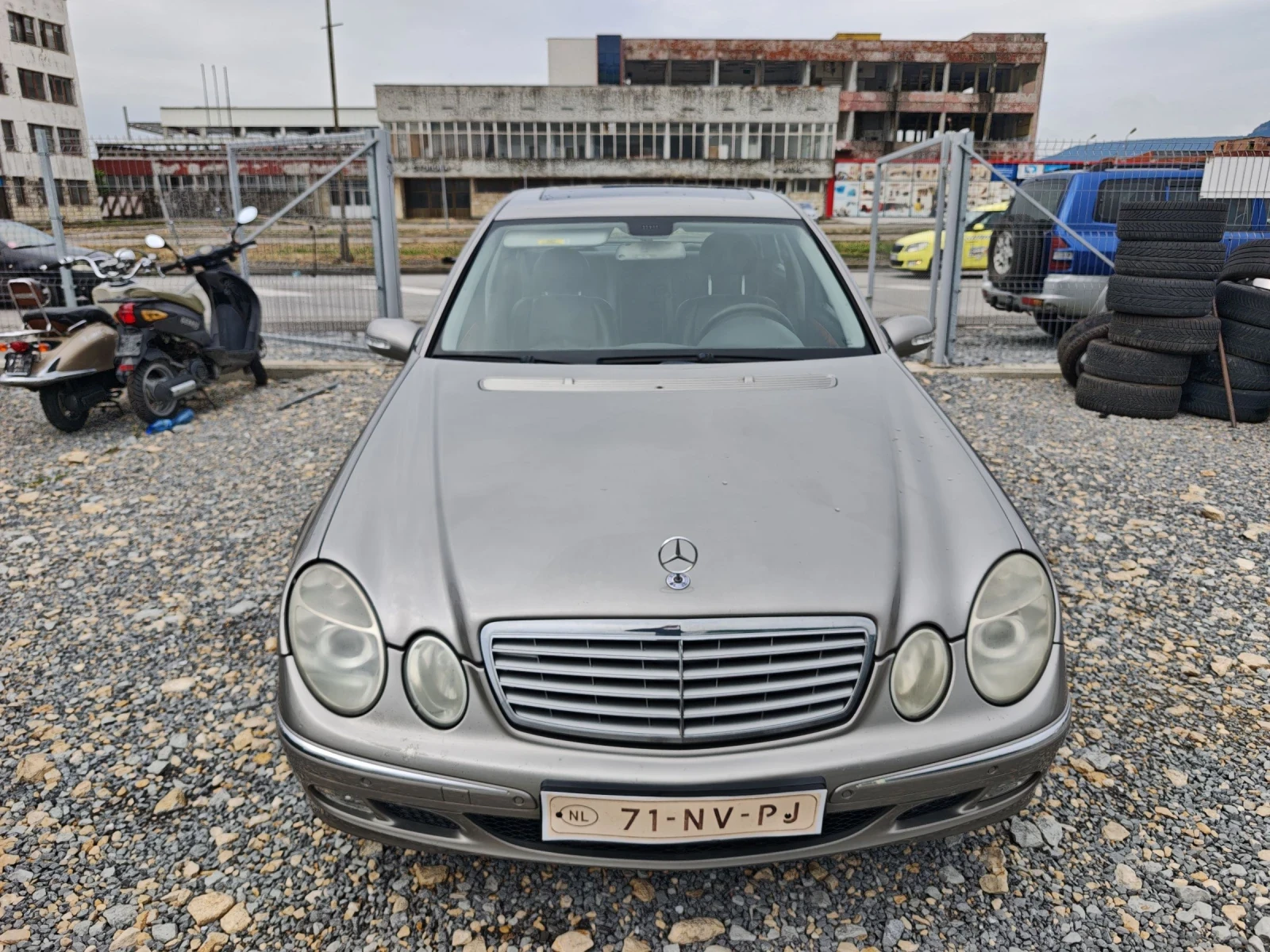 Mercedes-Benz E 270, снимка 2 - Автомобили и джипове - 55151833