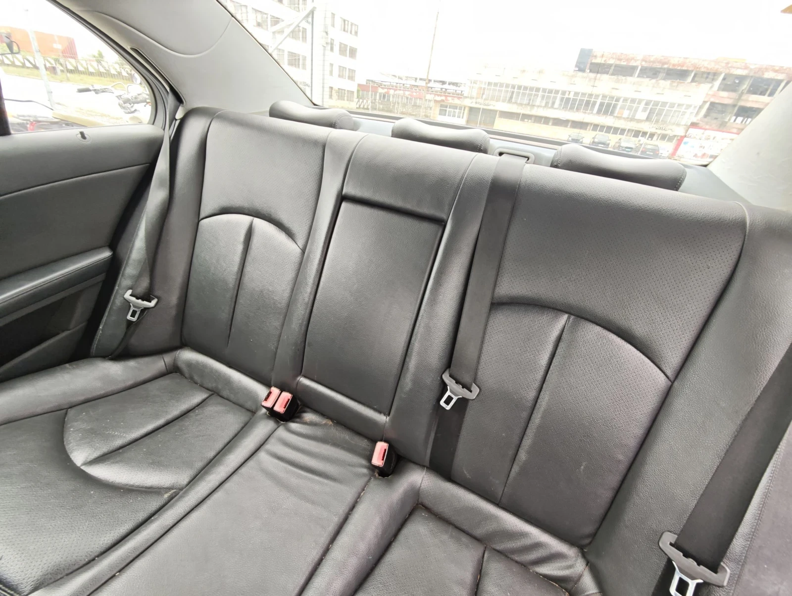 Mercedes-Benz E 270, снимка 11 - Автомобили и джипове - 55151833