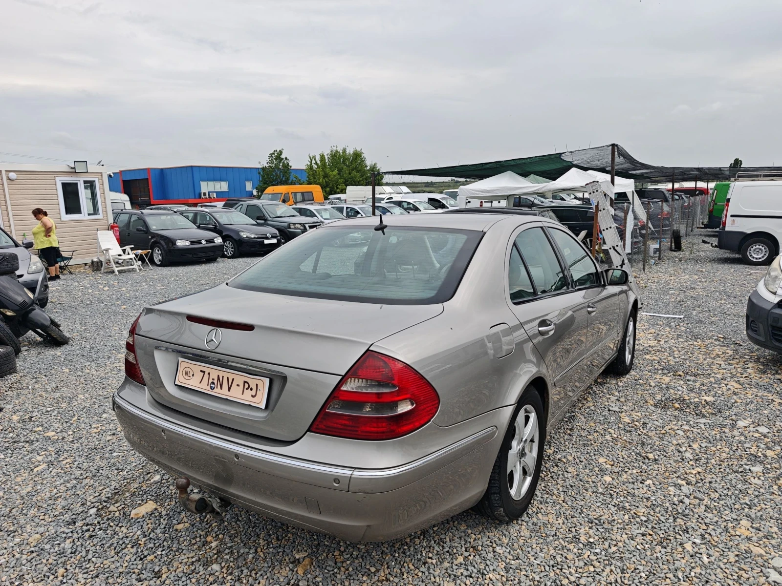 Mercedes-Benz E 270, снимка 5 - Автомобили и джипове - 55151833