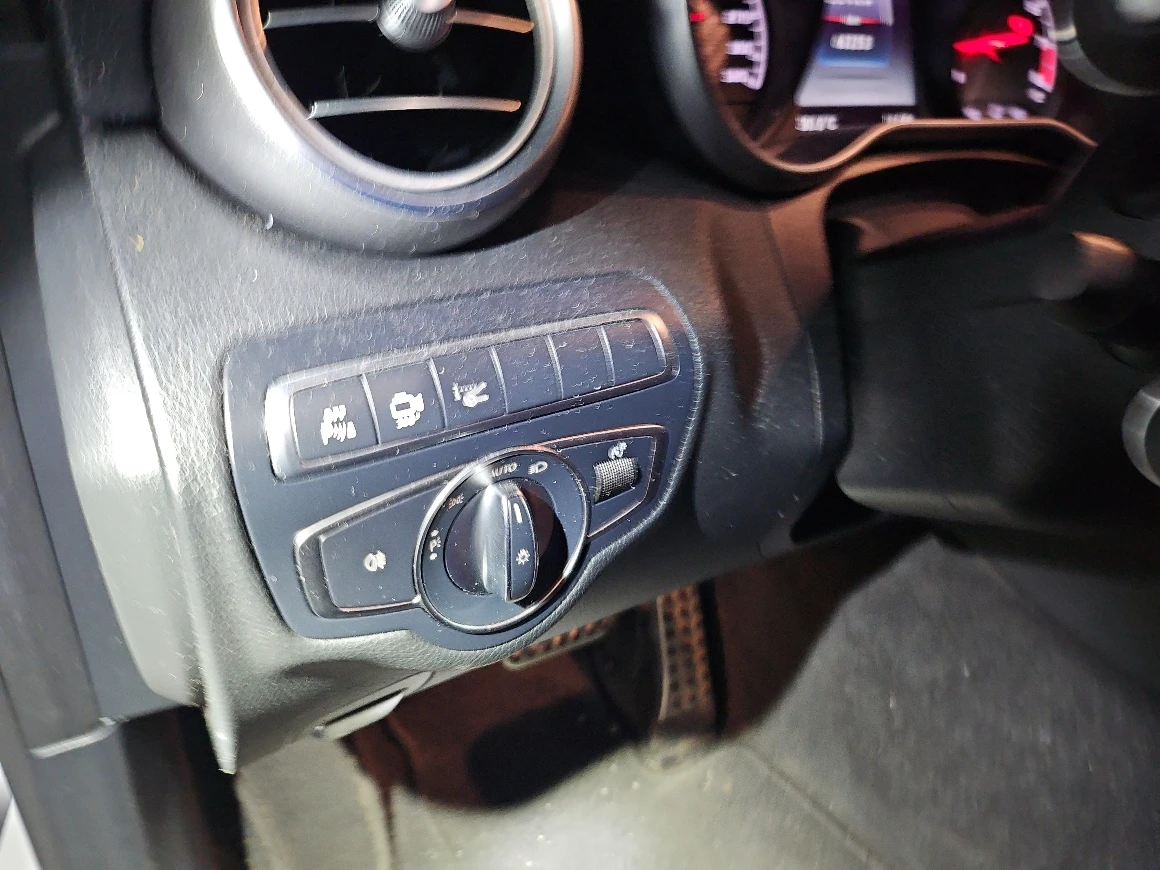 Mercedes-Benz C 63 AMG BLIND SPOT* HUD* ЕЛ. БАГАЖНИК* 360* КРАЙНА ЦЕНА, снимка 15 - Автомобили и джипове - 55963593