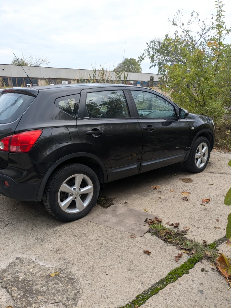 Nissan Qashqai, снимка 4 - Автомобили и джипове - 52264361
