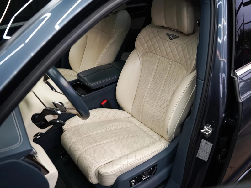 Bentley Bentayga W12, снимка 4 - Автомобили и джипове - 52848594