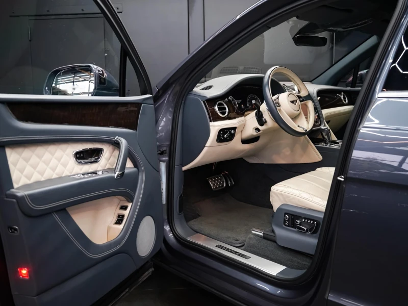 Bentley Bentayga W12, снимка 3 - Автомобили и джипове - 52848594