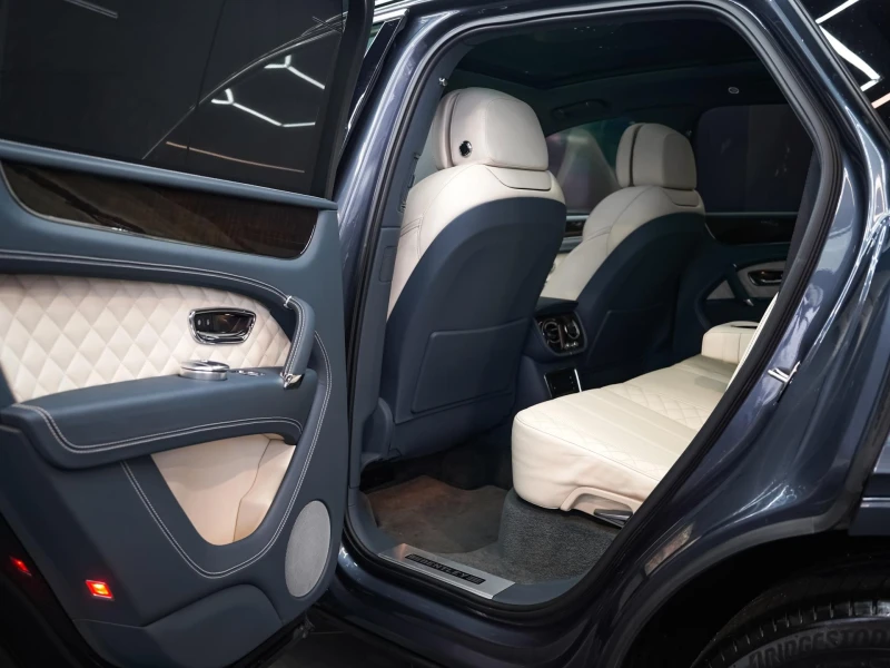 Bentley Bentayga W12, снимка 9 - Автомобили и джипове - 52848594