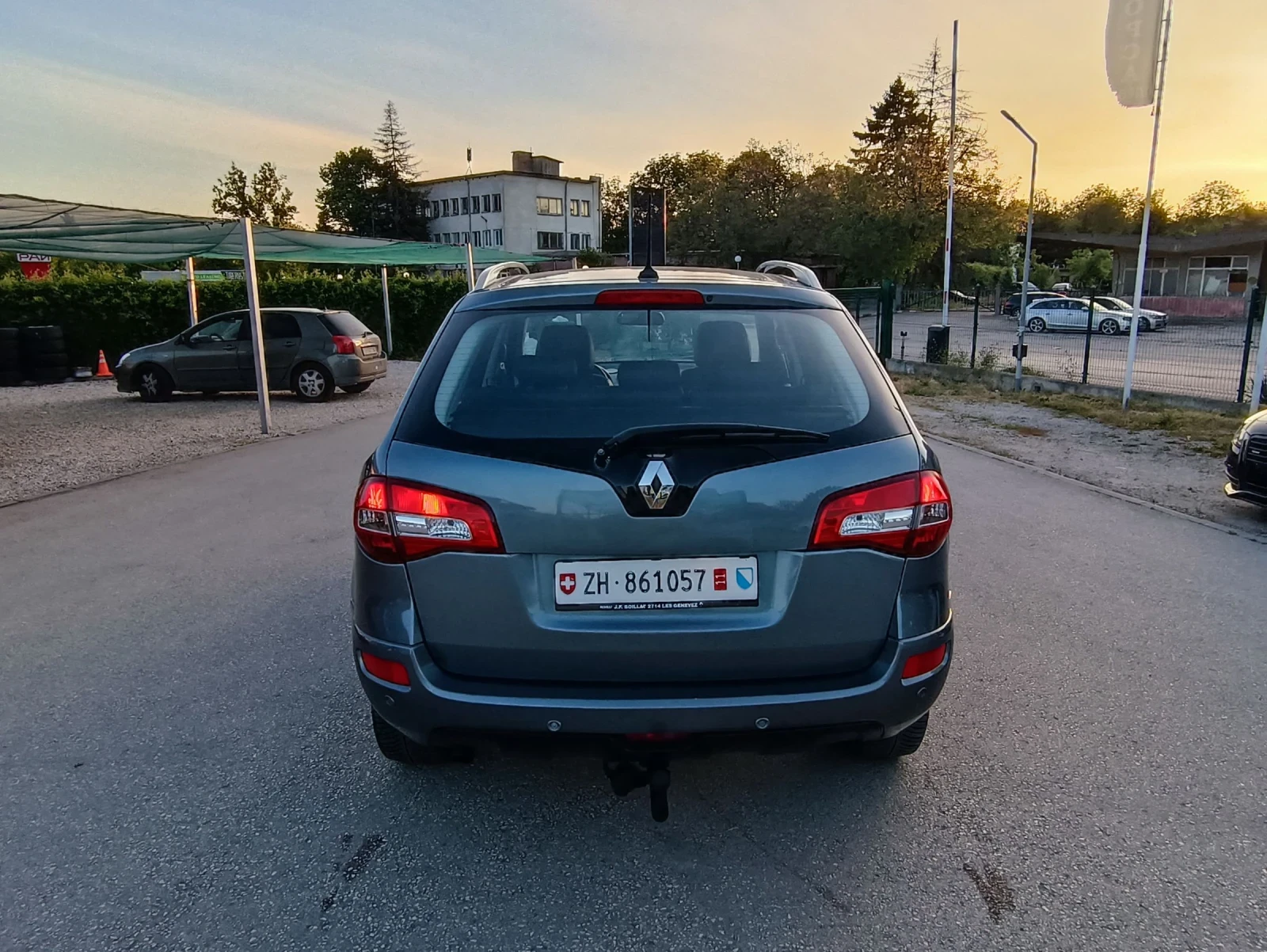 Renault Koleos 2.5i-171кс-ШВЕЙЦАРИЯ-РЪЧКА-6ск-4Х4 - изображение 4