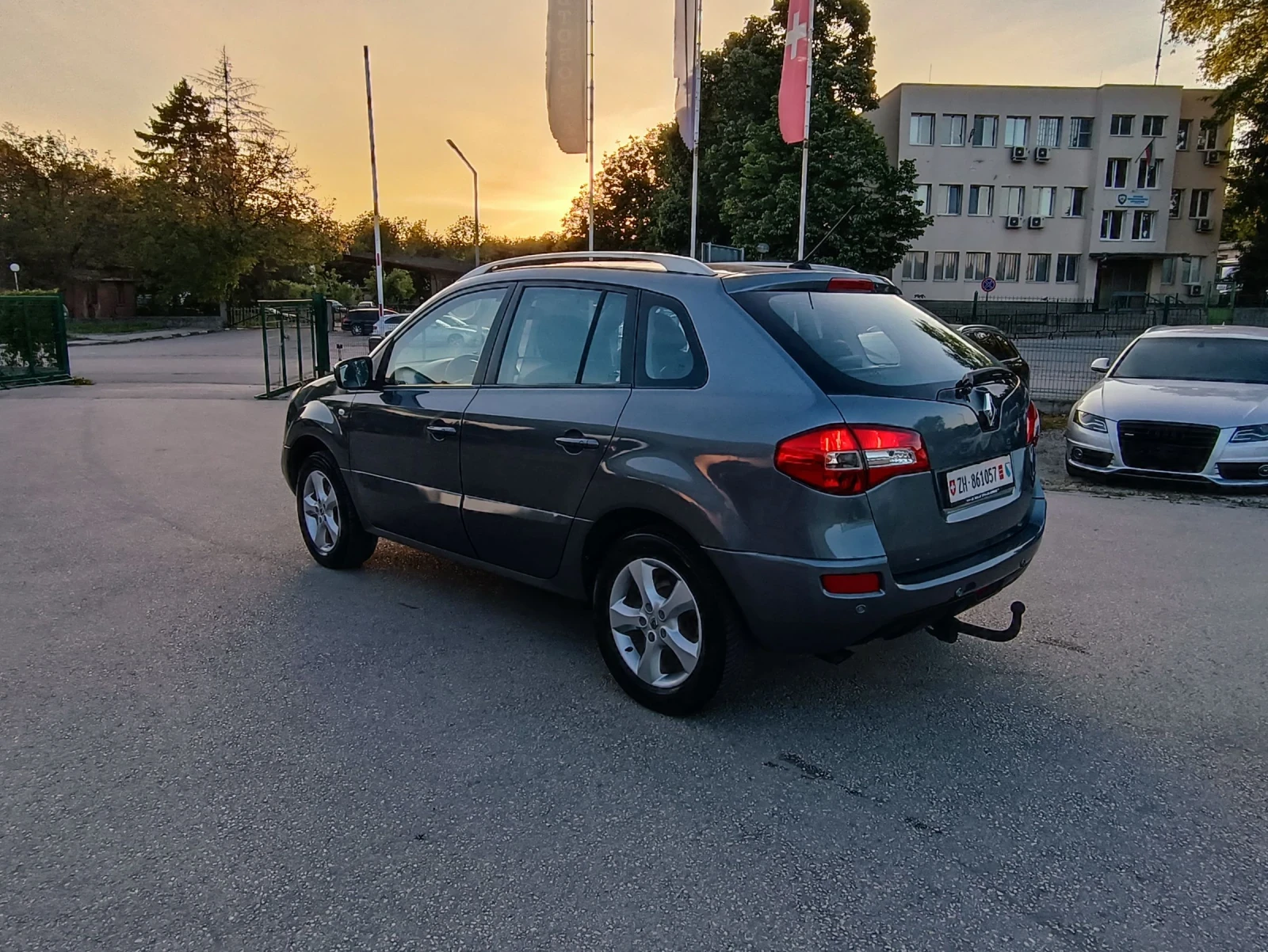 Renault Koleos 2.5i-171кс-ШВЕЙЦАРИЯ-РЪЧКА-6ск-4Х4 - изображение 6