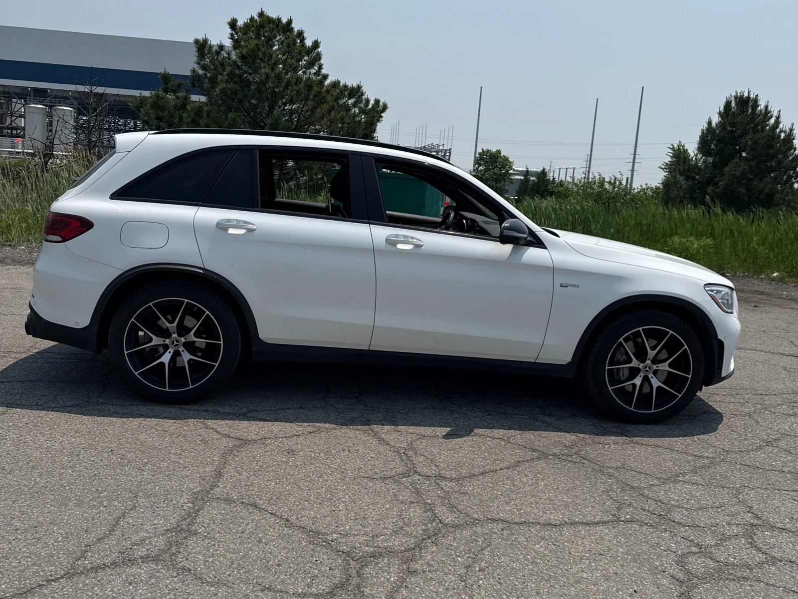 Mercedes-Benz GLC 43 AMG * ЦЕНА ДО БЪЛГАРИЯ * (CARFAX) - изображение 3