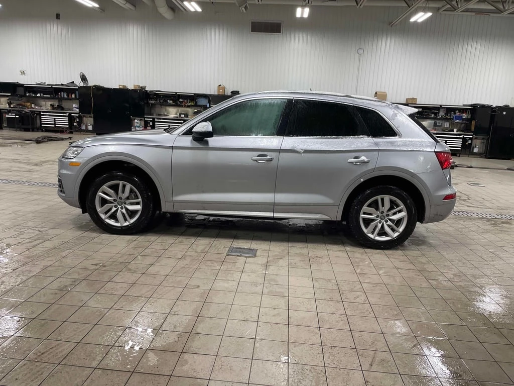 Audi Q5  Komfort * CARFAX * БЕЗ ПЪРВОНАЧАЛНА ВНОСКА - изображение 3
