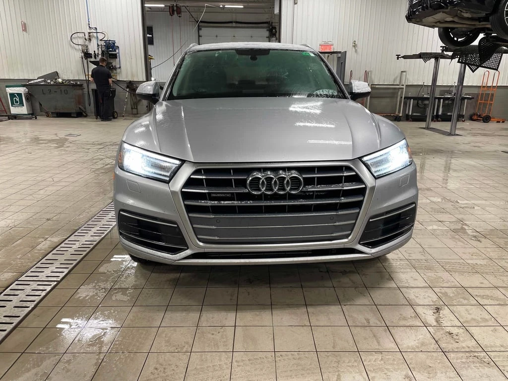 Audi Q5  Komfort * CARFAX * БЕЗ ПЪРВОНАЧАЛНА ВНОСКА - изображение 2