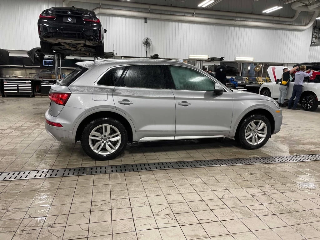 Audi Q5  Komfort * CARFAX * БЕЗ ПЪРВОНАЧАЛНА ВНОСКА - изображение 4