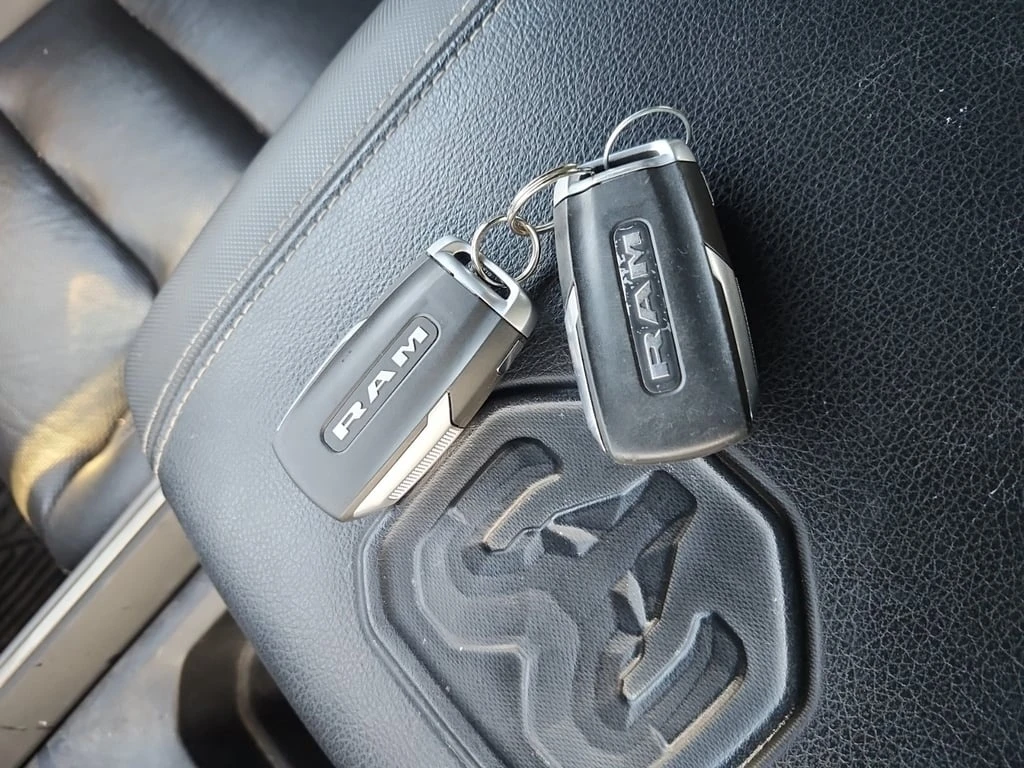Dodge RAM 1500 * REBEL CREW CAB SHORT BED * CARFAX * БЕЗ ПЪРВОНАЧ - изображение 8