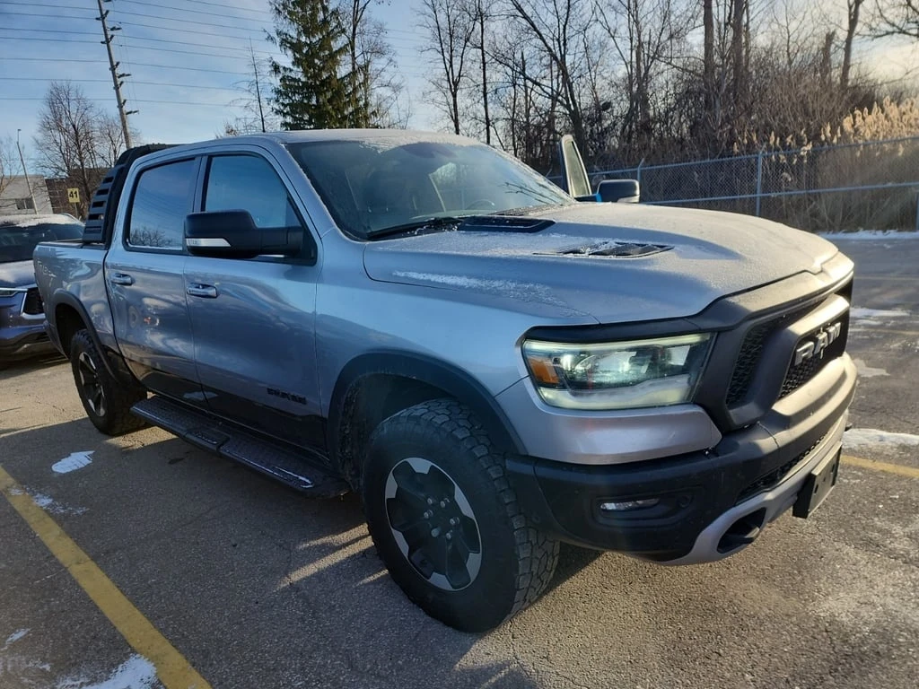 Dodge RAM 1500 * REBEL CREW CAB SHORT BED * CARFAX * БЕЗ ПЪРВОНАЧ - изображение 2