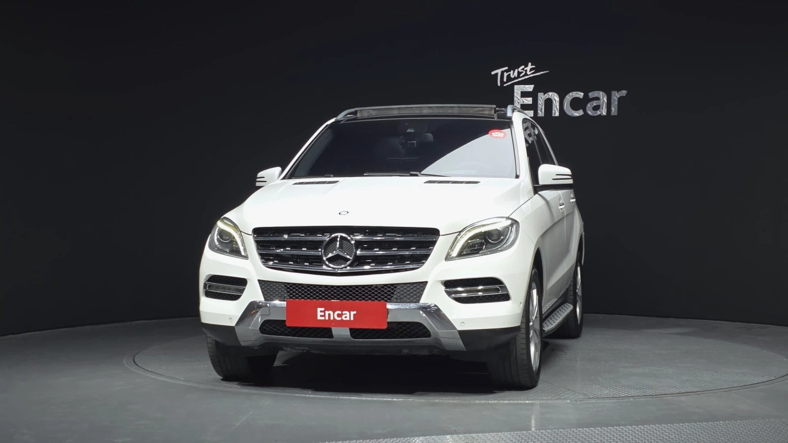 Mercedes-Benz ML 350 | АВТОФИНАНСИРАНЕ | ФИКСИРАНА ЦЕНА ДО БЪЛГАРИЯ, снимка 2 - Автомобили и джипове - 55287760