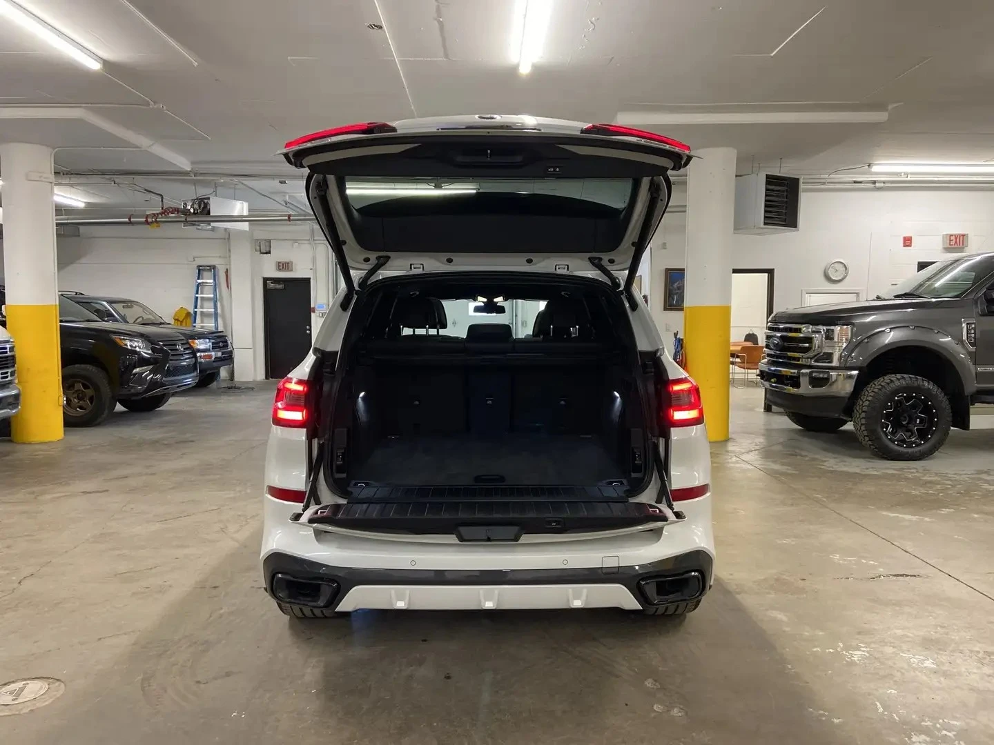 BMW X5 xDRIVE40I/M-PKG/PANOROOF/360CAMERA, снимка 8 - Автомобили и джипове - 55414460