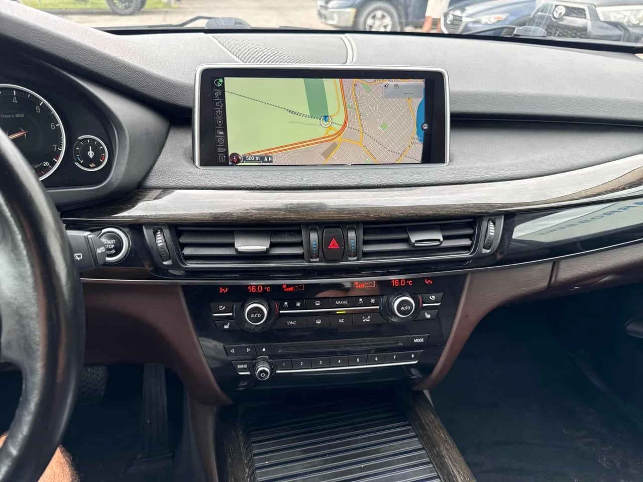 BMW X5 xDrive35i/CARFAX/КЛИП/7 МЕСТА/ПАНОРАМА/ПОДГРЕВ/, снимка 9 - Автомобили и джипове - 55468471