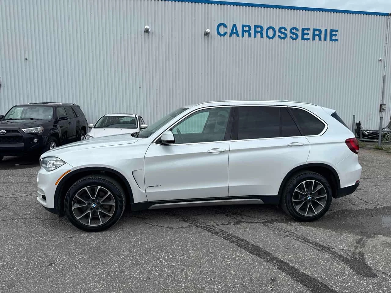 BMW X5 xDrive35i/CARFAX/КЛИП/7 МЕСТА/ПАНОРАМА/ПОДГРЕВ/, снимка 3 - Автомобили и джипове - 55468471