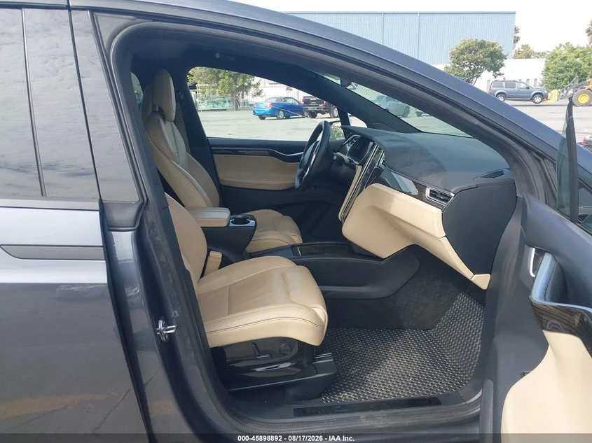 Tesla Model X 75D AWD, снимка 5 - Автомобили и джипове - 55893480