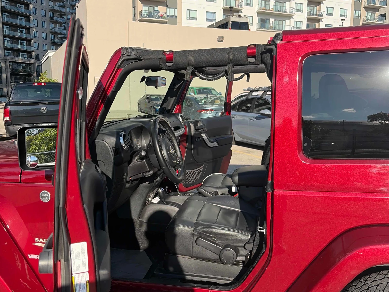 Jeep Wrangler SAHARA * ГЛАВНО ПРЕДСТАВТИЕЛСТВО НА BMW* , снимка 11 - Автомобили и джипове - 55989822