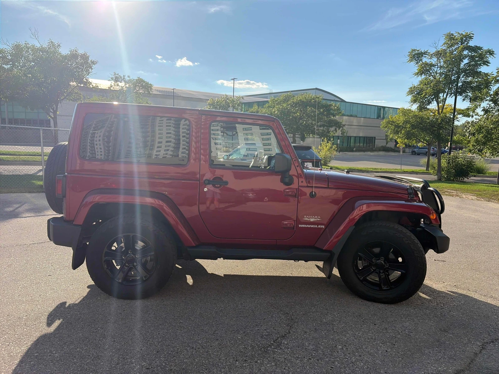 Jeep Wrangler SAHARA * ГЛАВНО ПРЕДСТАВТИЕЛСТВО НА BMW* , снимка 4 - Автомобили и джипове - 55989822
