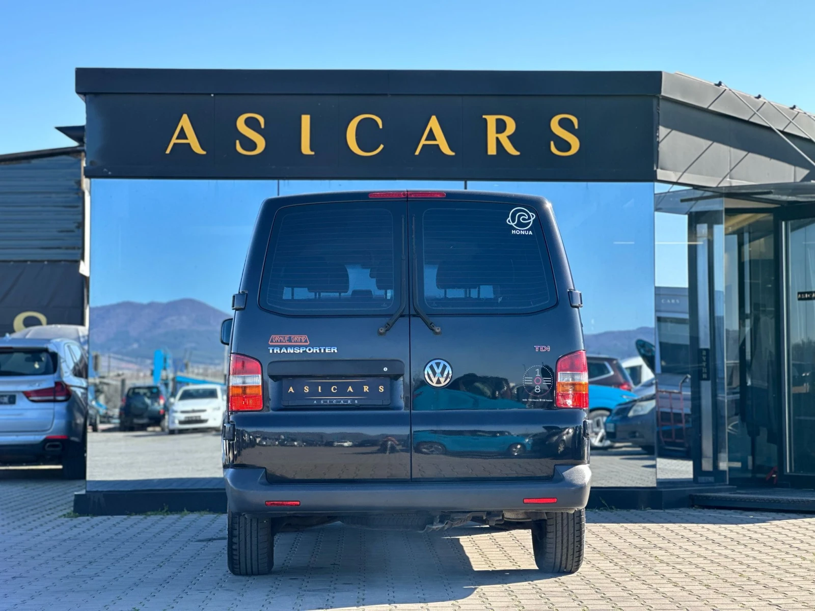 VW Transporter /2.5 TDI / 174 HP / AUTOMAT / 4+ 1 / - изображение 4