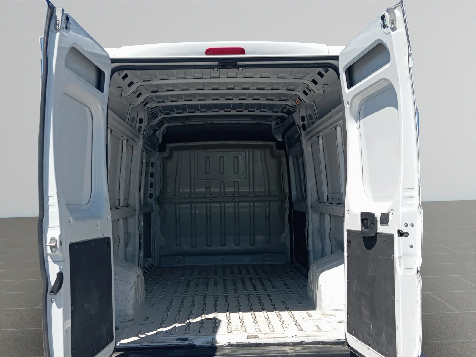 Citroen Jumper FT 35 L3H2 2.2 BlueHDI 140 BVM6 S&S E6.4 | Mobile.bg � ����������� 12