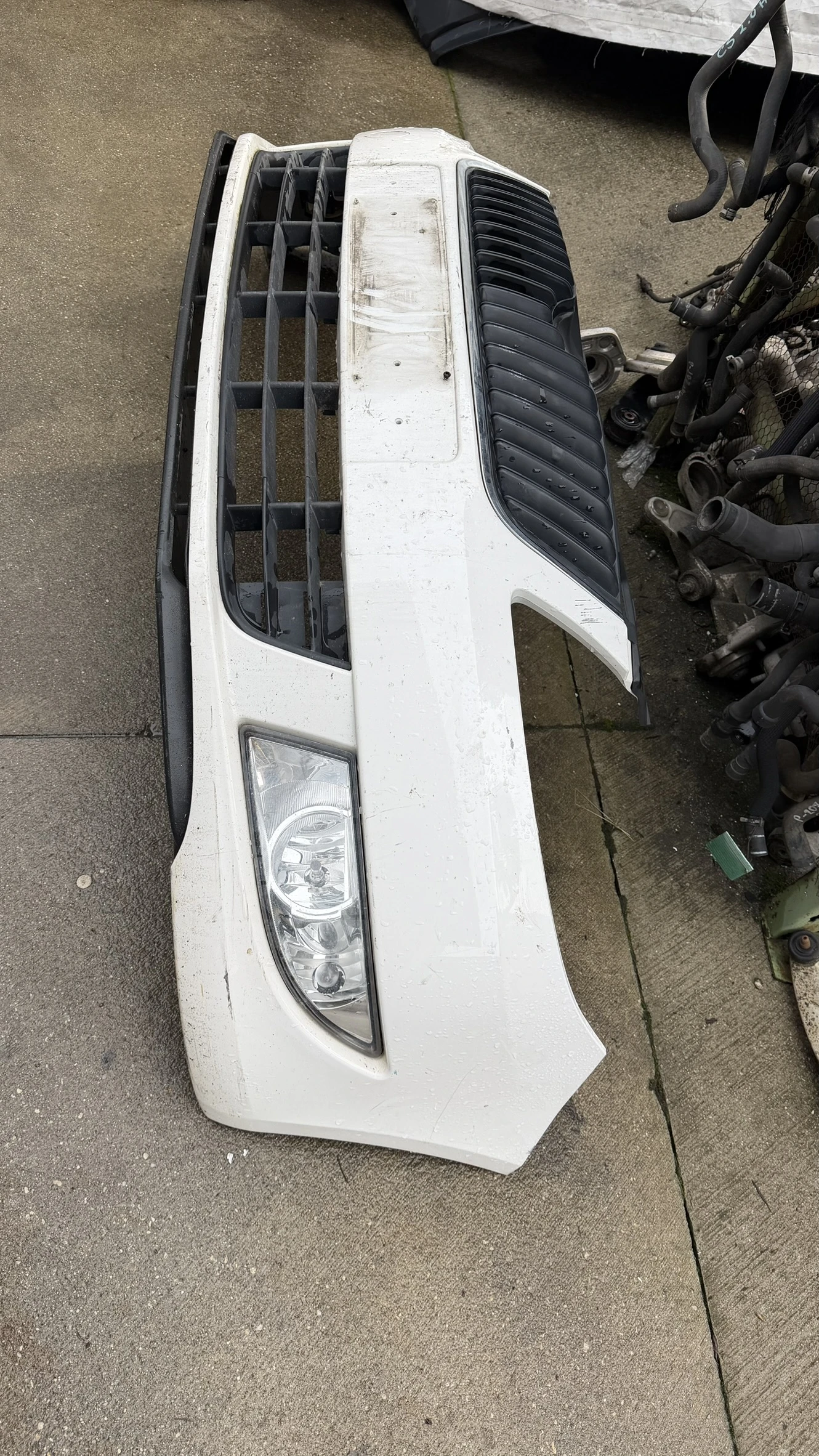 Предна броня за Skoda Roomster 2014, снимка 3 - Части - 54076135