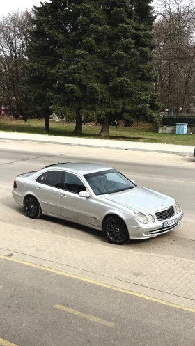Mercedes-Benz E 270, снимка 3