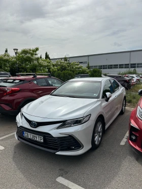 Toyota Camry Comfort Hybrid 1