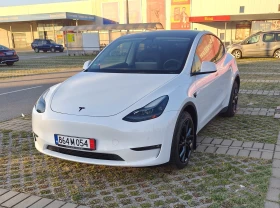 ������ Tesla Model Y