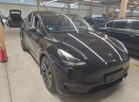������ Tesla Model Y