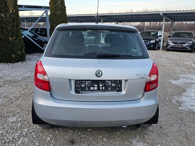 Skoda Fabia 1.2 БЕНЗИН ! ! ! КЛИМАТИК, снимка 4 - Автомобили и джипове - 43892903