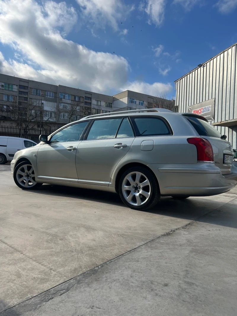 Toyota Avensis, снимка 1 - Автомобили и джипове - 48380018