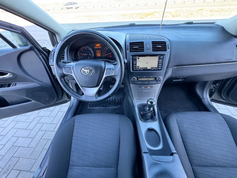 Toyota Avensis 2.0 D-4D 126к.с NAVI, снимка 10 - Автомобили и джипове - 48730458