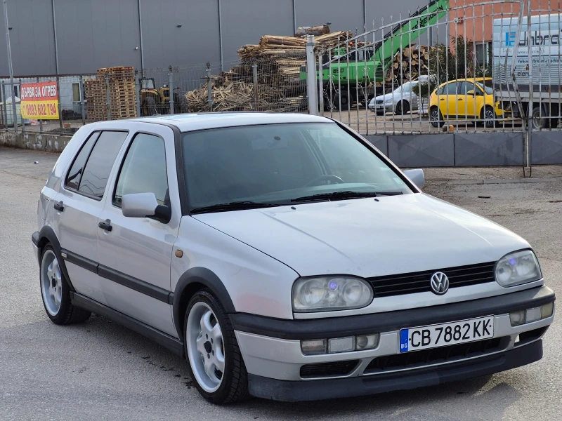 VW Golf 2.0 GTI Газ/Климатроник, снимка 2 - Автомобили и джипове - 49235587