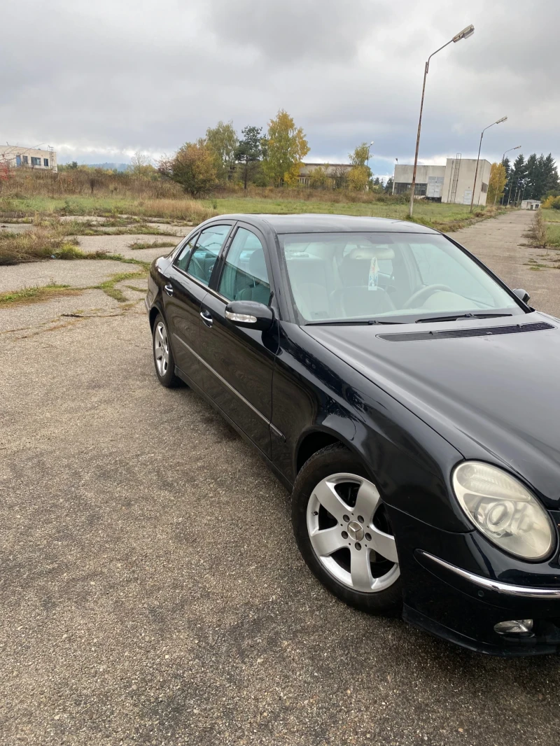 Mercedes-Benz E 270, снимка 2 - Автомобили и джипове - 52104099