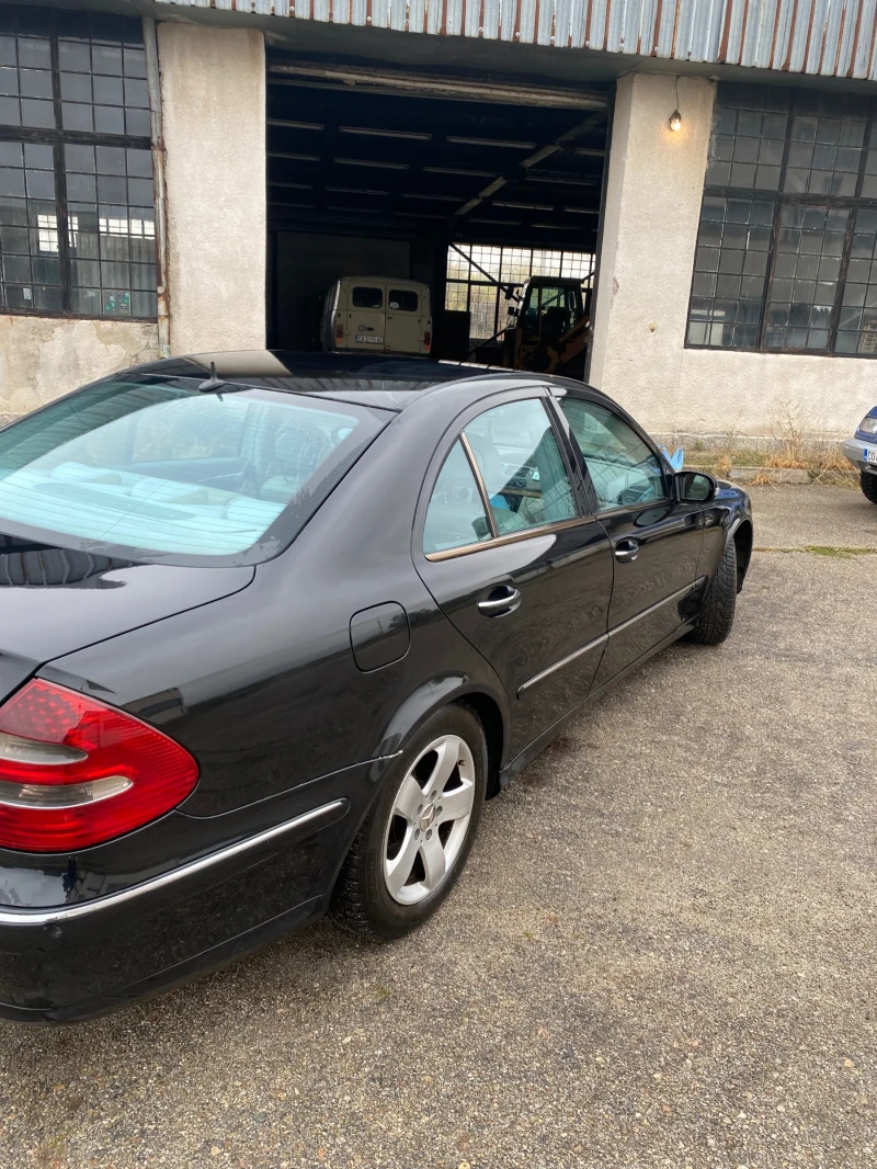 Mercedes-Benz E 270, снимка 4 - Автомобили и джипове - 52104099