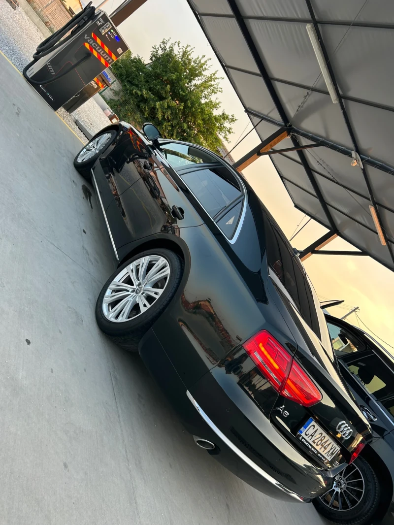 Audi A8, снимка 5 - Автомобили и джипове - 52145068