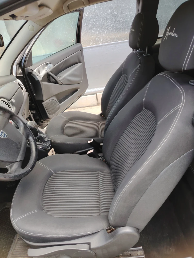 Lancia Y, снимка 4 - Автомобили и джипове - 52472206