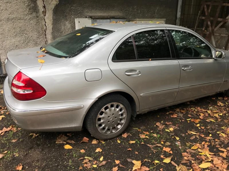 Mercedes-Benz E 270, снимка 1 - Автомобили и джипове - 28614420