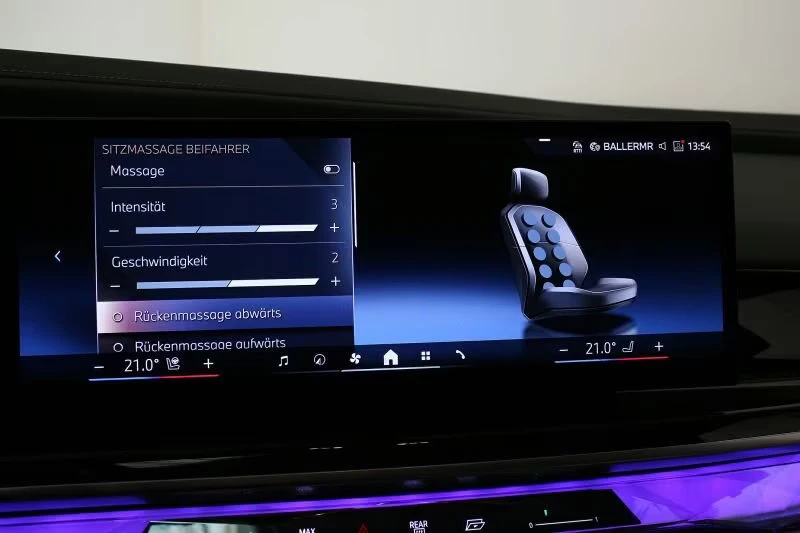 BMW i7 xDRIVE60/544HP/MSPORTPRO/MASS/360/PANO/HUD/249z, снимка 13 - Автомобили и джипове - 54066628