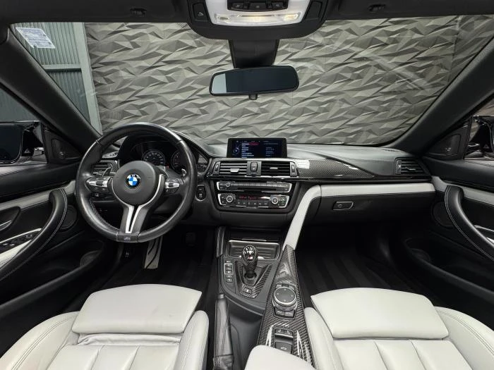 BMW M4 Cabrio* Carbon-Ceramic* H&K* Surround View, снимка 5 - Автомобили и джипове - 56177372