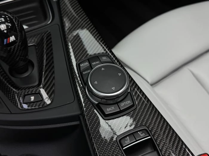 BMW M4 Cabrio* Carbon-Ceramic* H&K* Surround View, снимка 17 - Автомобили и джипове - 56177372