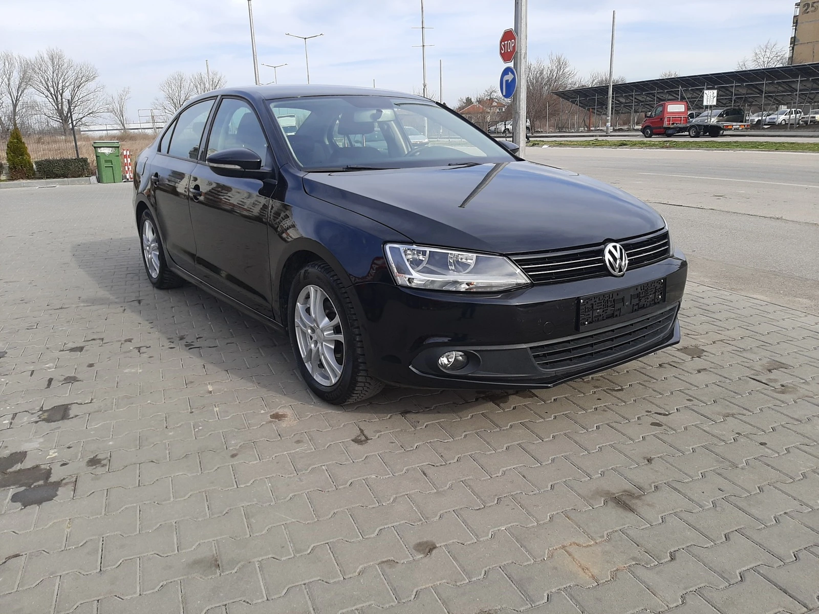 VW Jetta 1, 6 tdi - изображение 2