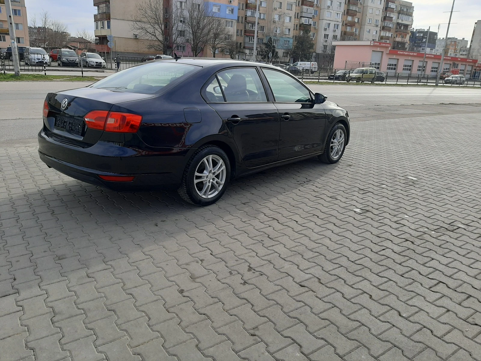 VW Jetta 1, 6 tdi - изображение 3