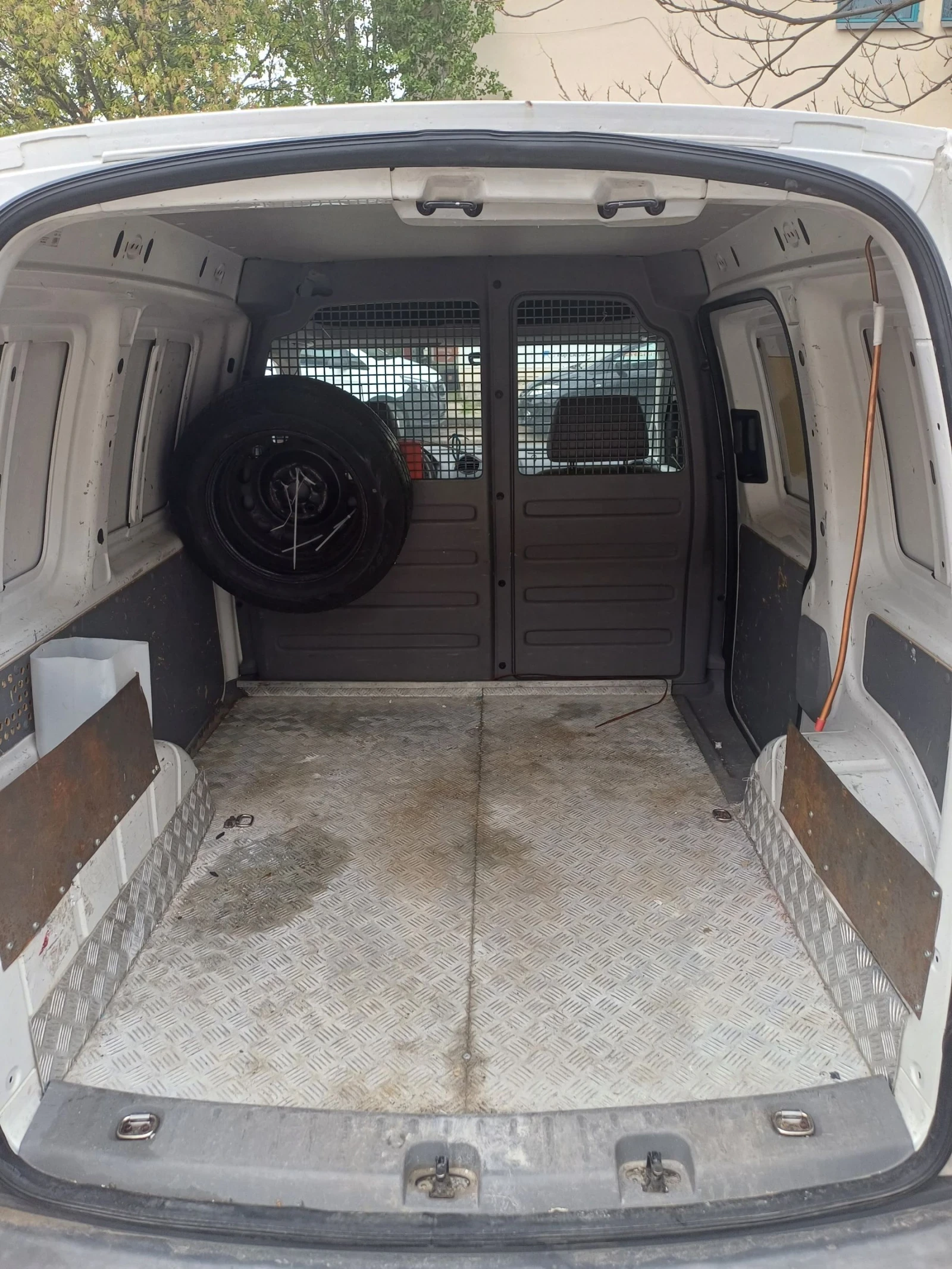 VW Caddy ФАБРИЧЕН МЕТАН - изображение 9