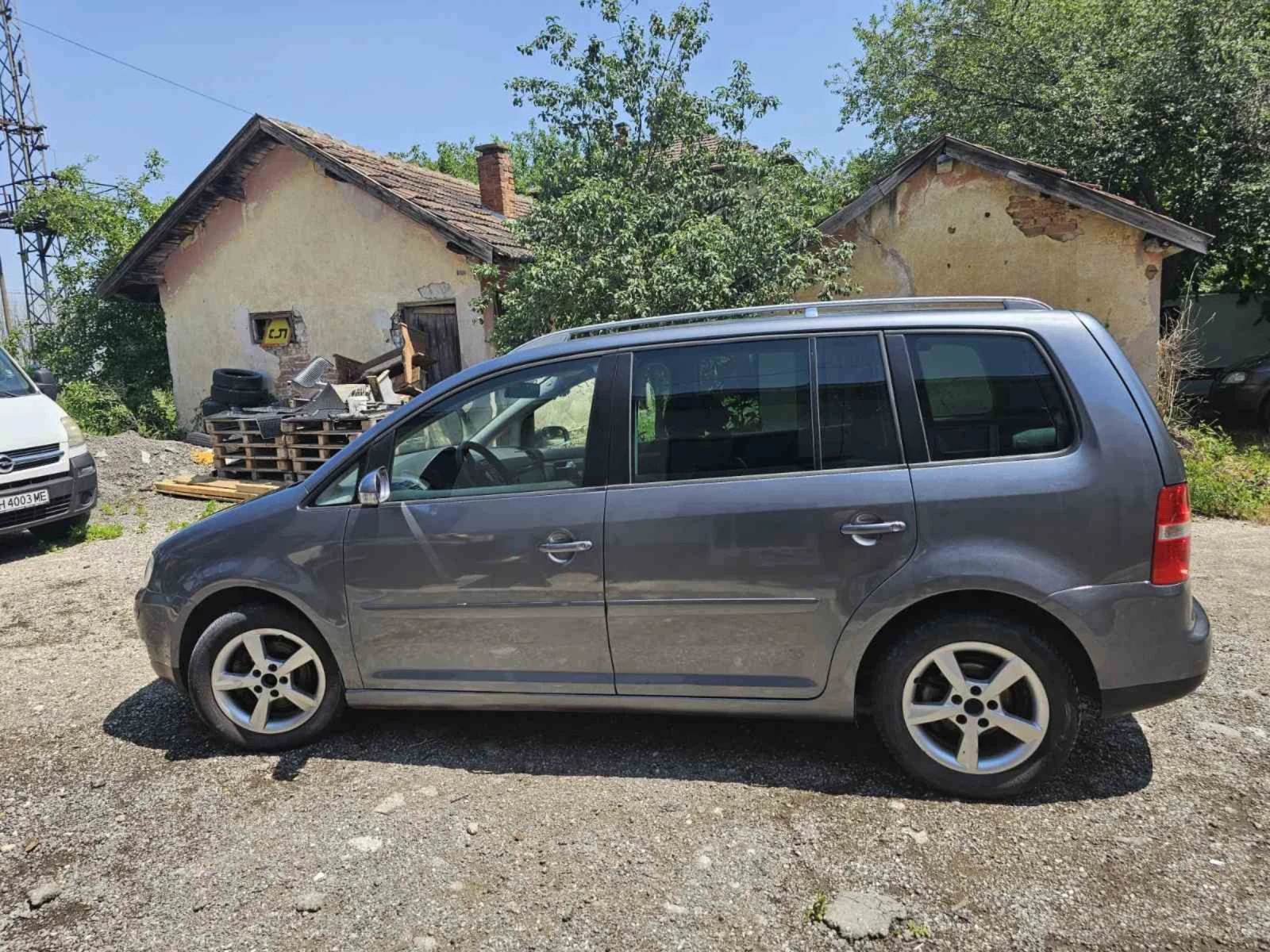 VW Touran  - изображение 4