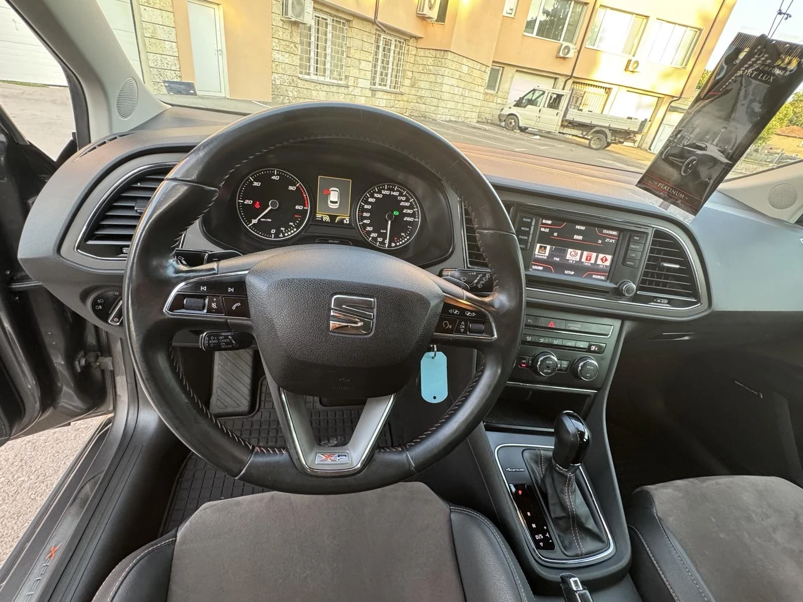 Seat Leon 2, 0TDI-DSG/F1/ДИСТРОНИК/КОЖА/ПОДГРЕВ/NAVIТОП!!! - изображение 8