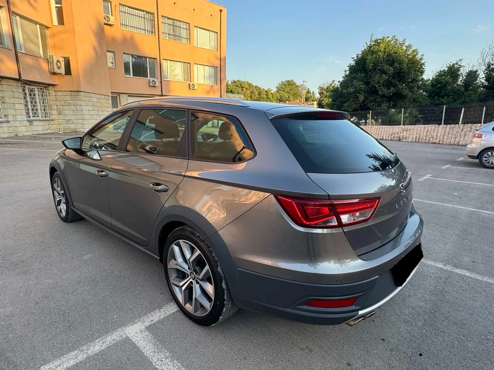 Seat Leon 2, 0TDI-DSG/F1/ДИСТРОНИК/КОЖА/ПОДГРЕВ/NAVIТОП!!! - изображение 5