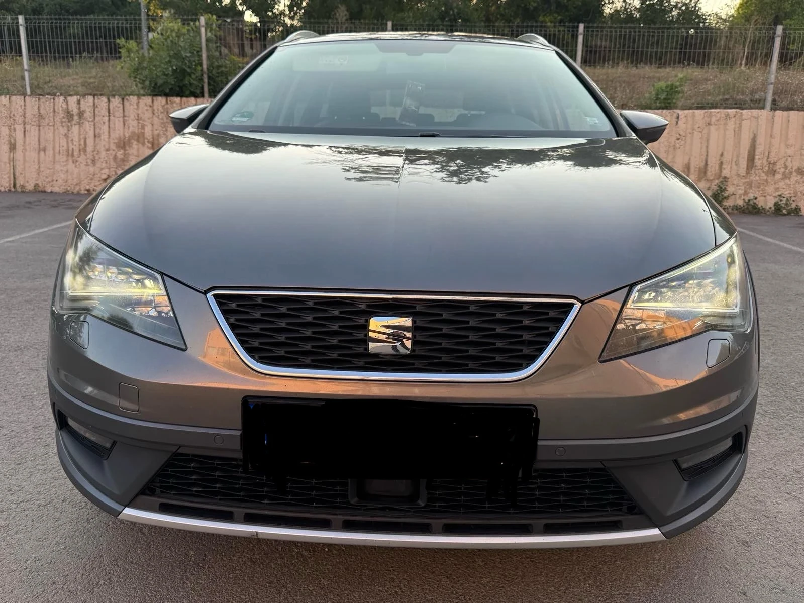 Seat Leon 2, 0TDI-DSG/F1/ДИСТРОНИК/КОЖА/ПОДГРЕВ/NAVIТОП!!! - изображение 2