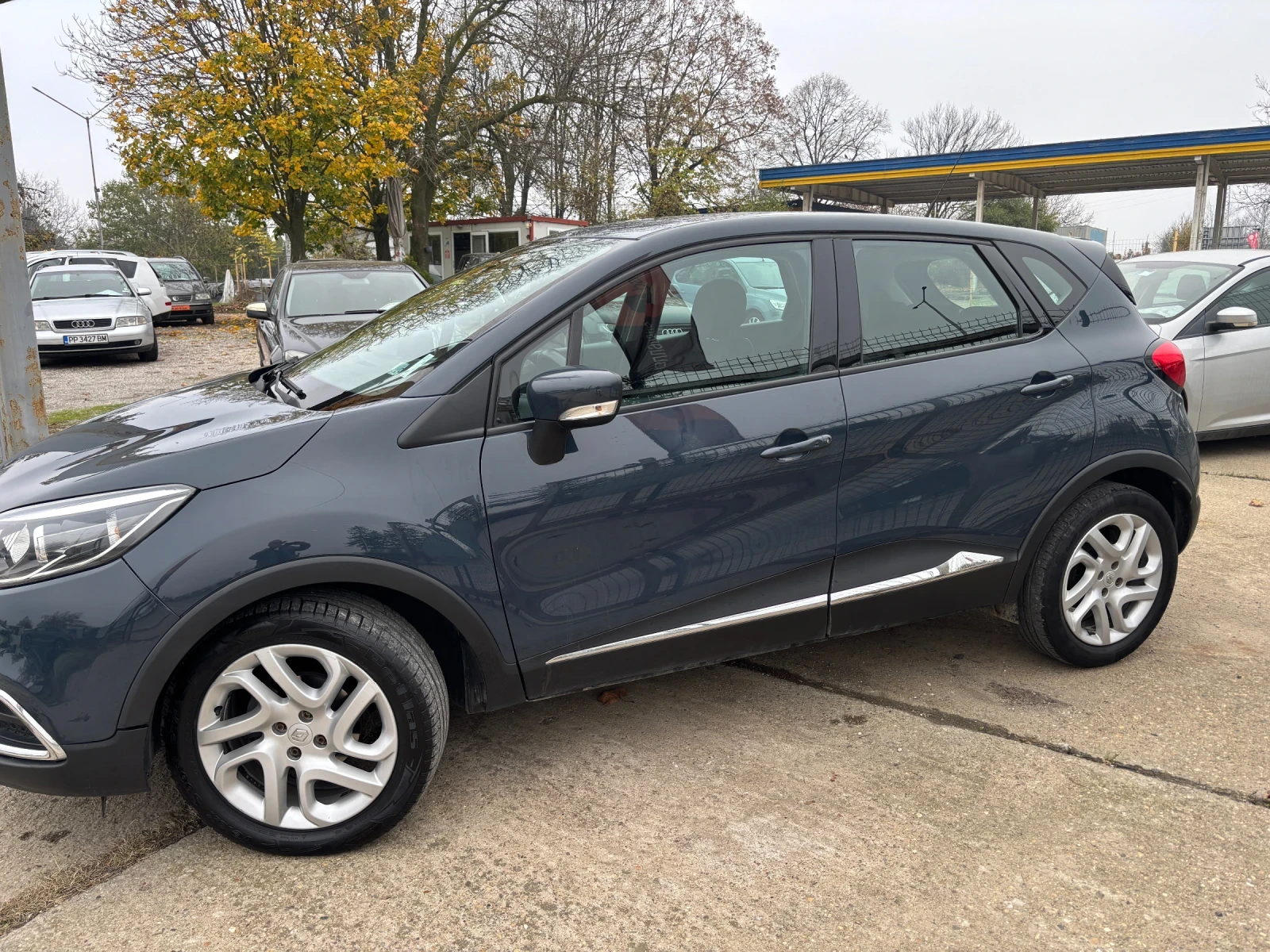 Renault Captur 2015+ 0.9+ ЛЕД+ ВС.ПЛАТЕНО+ НАВИ+ КАТО НОВА - изображение 5